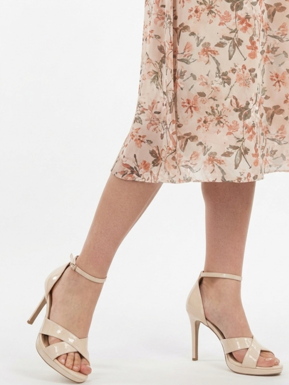 Kelly & Katie Sanesa Nude Patent Strappy Heel Sandals Size 8.5